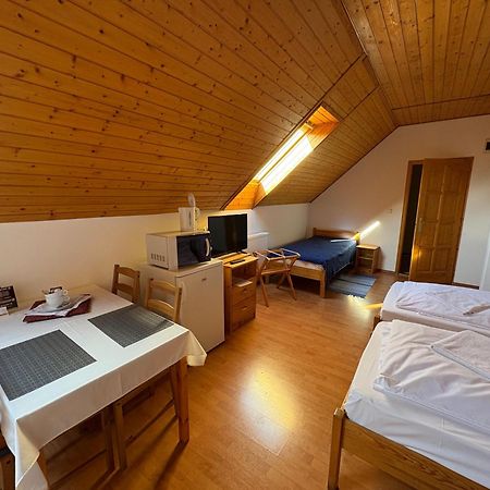 Haramia Csapszek Es Fogado Hotel Szombathely Buitenkant foto